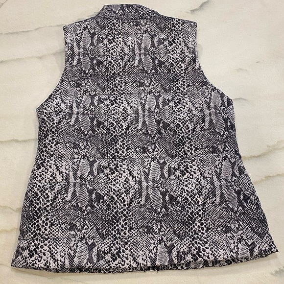 {Michael Kors} Puffer Vest Size Small Gray Black Full Zip Snake Print - Picture 2 of 11